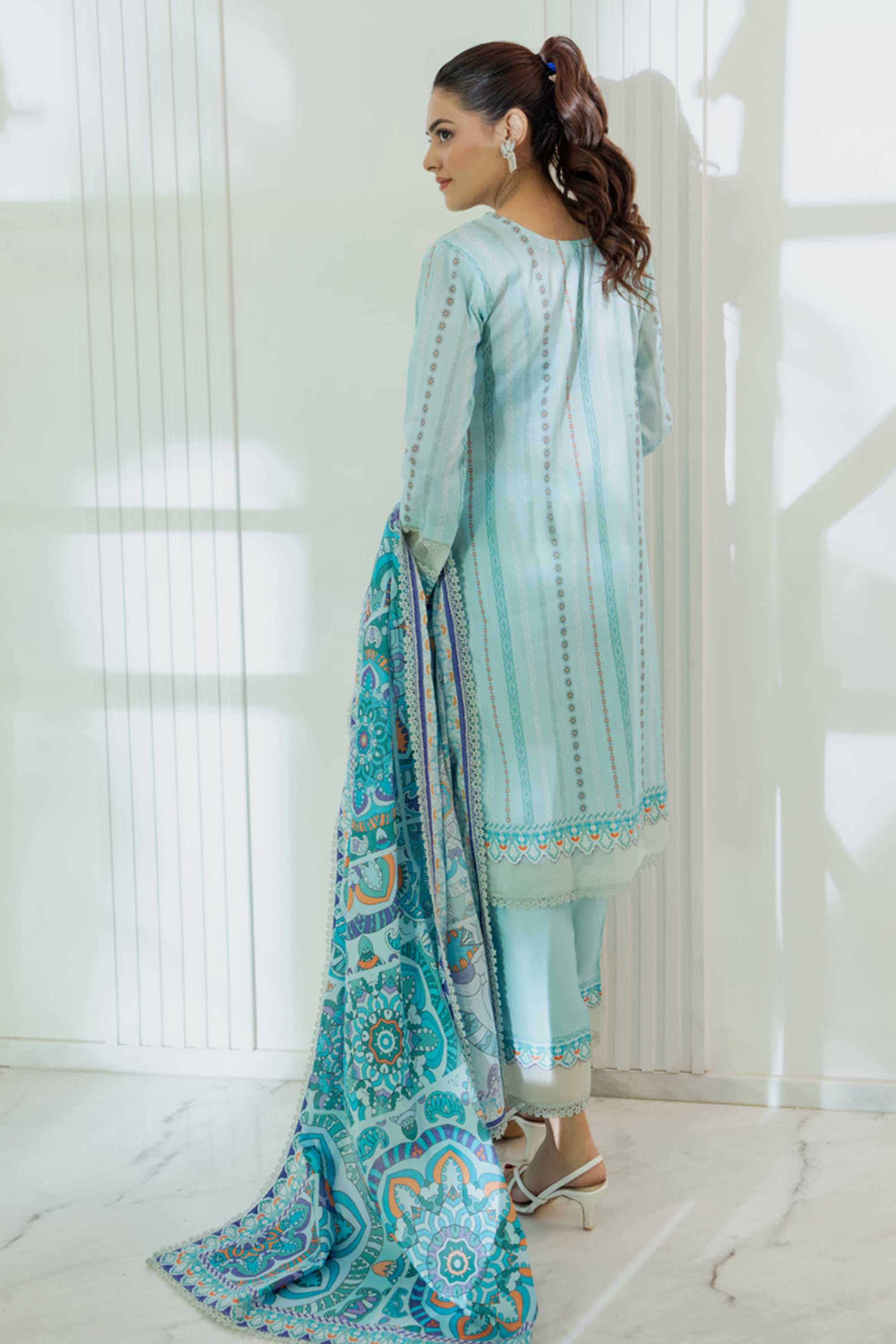 Regalia Salina Doriya Lawn Unstitched 3-Piece Suit