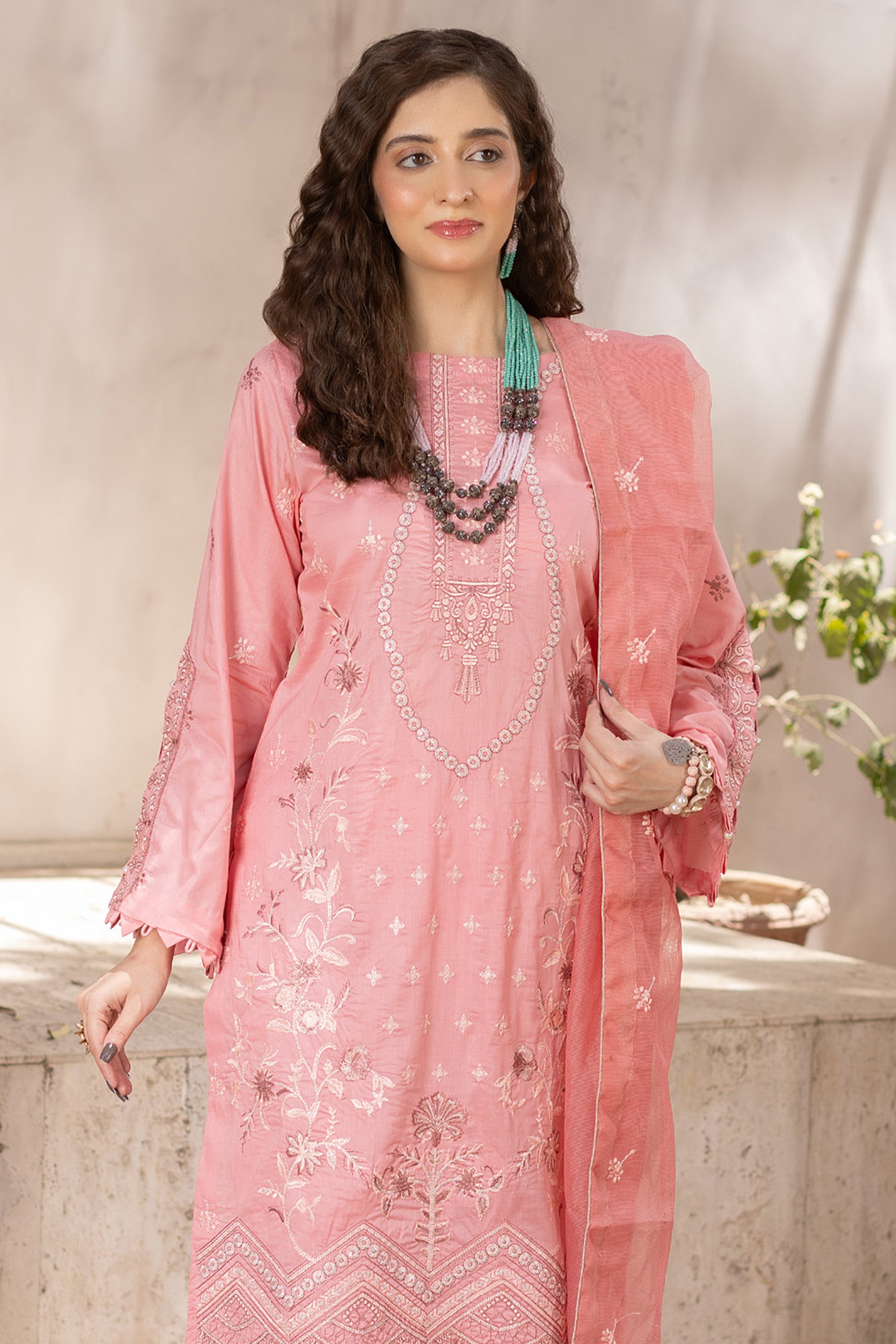 Rajis Mehak e Jahan Graceful Pink Embroidered