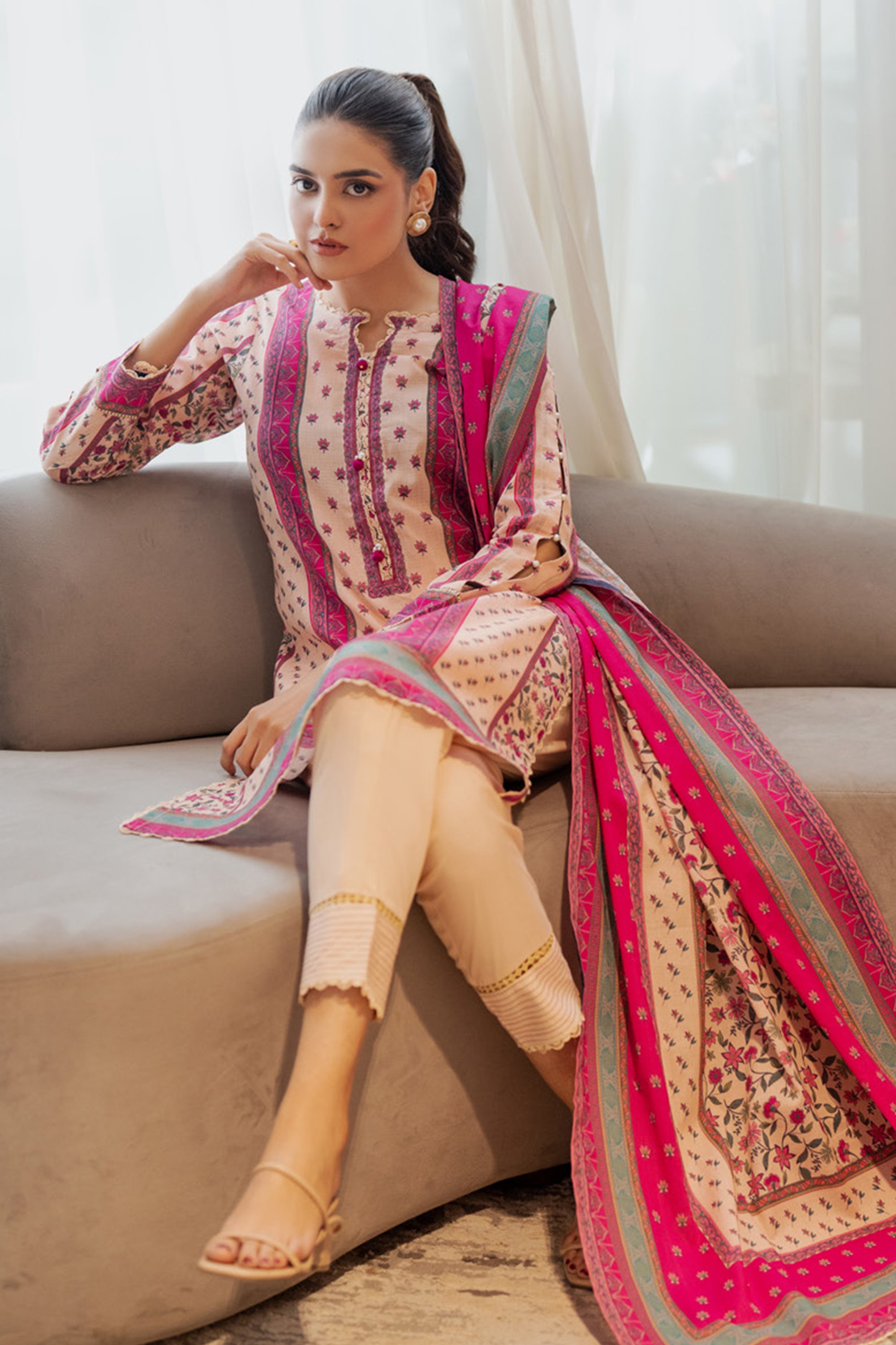 Salina Doriya Unstitched 3-Piece Lawn Suit by Regalia