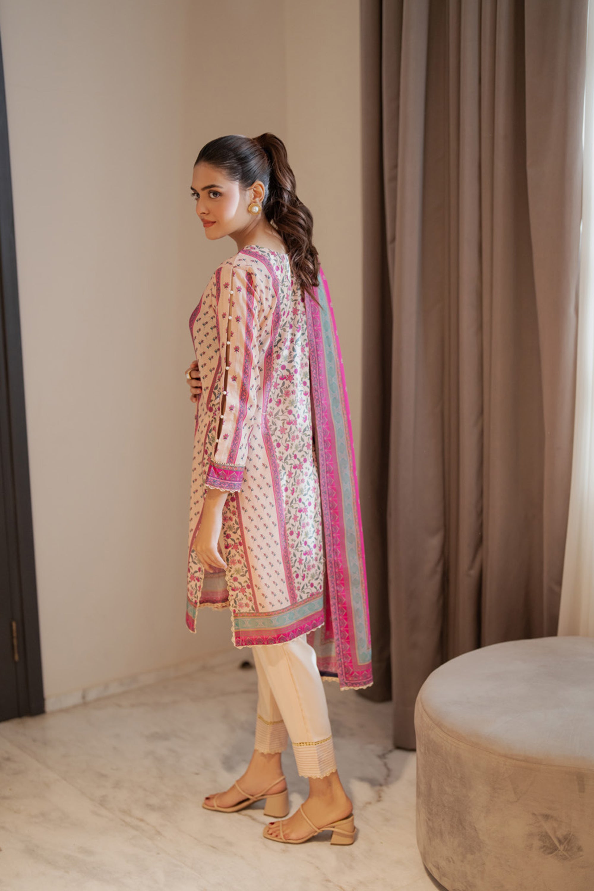 Salina Doriya Unstitched 3-Piece Lawn Suit by Regalia