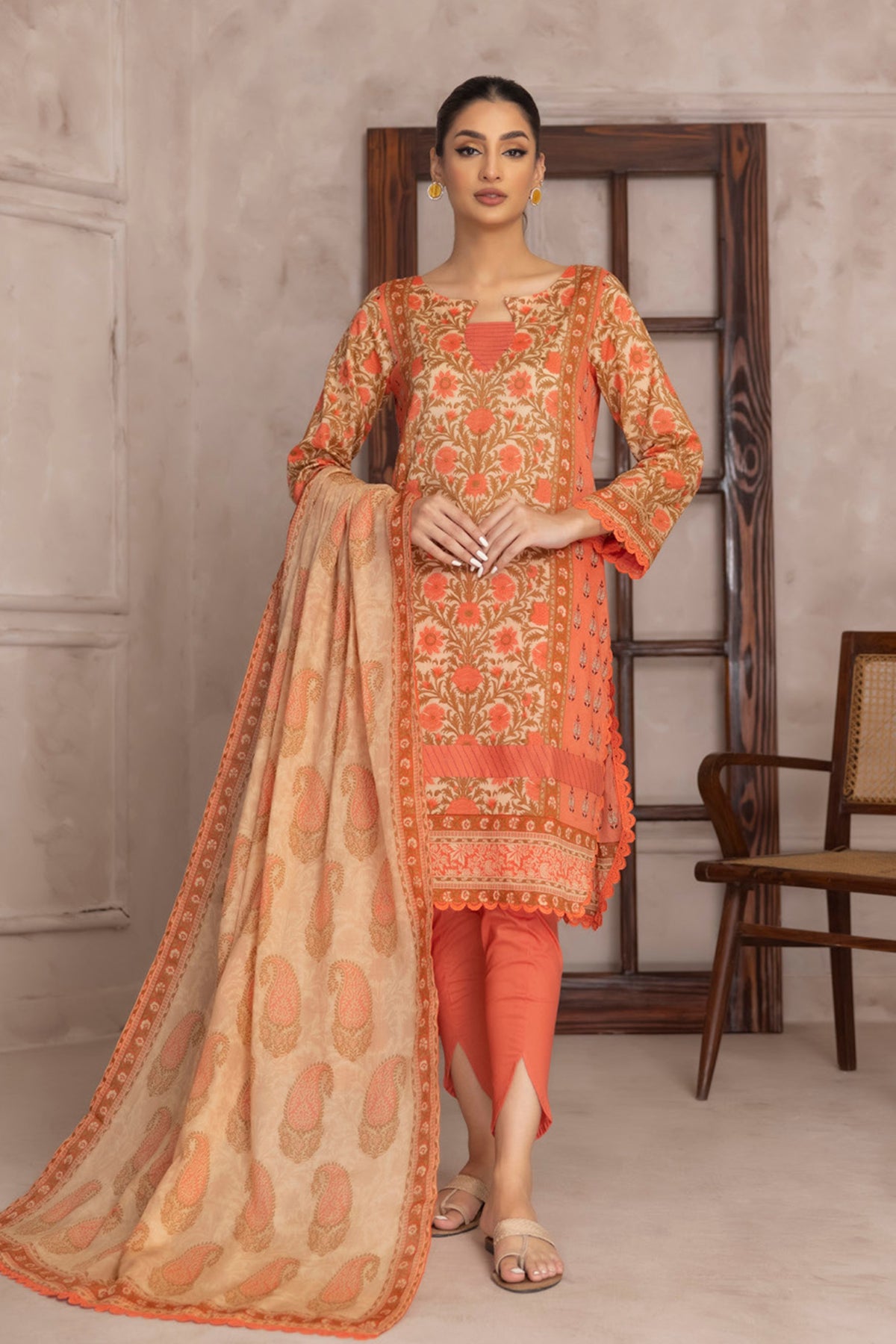 Salina 3PC Printed Lawn Suit A Timeless Statement of Style