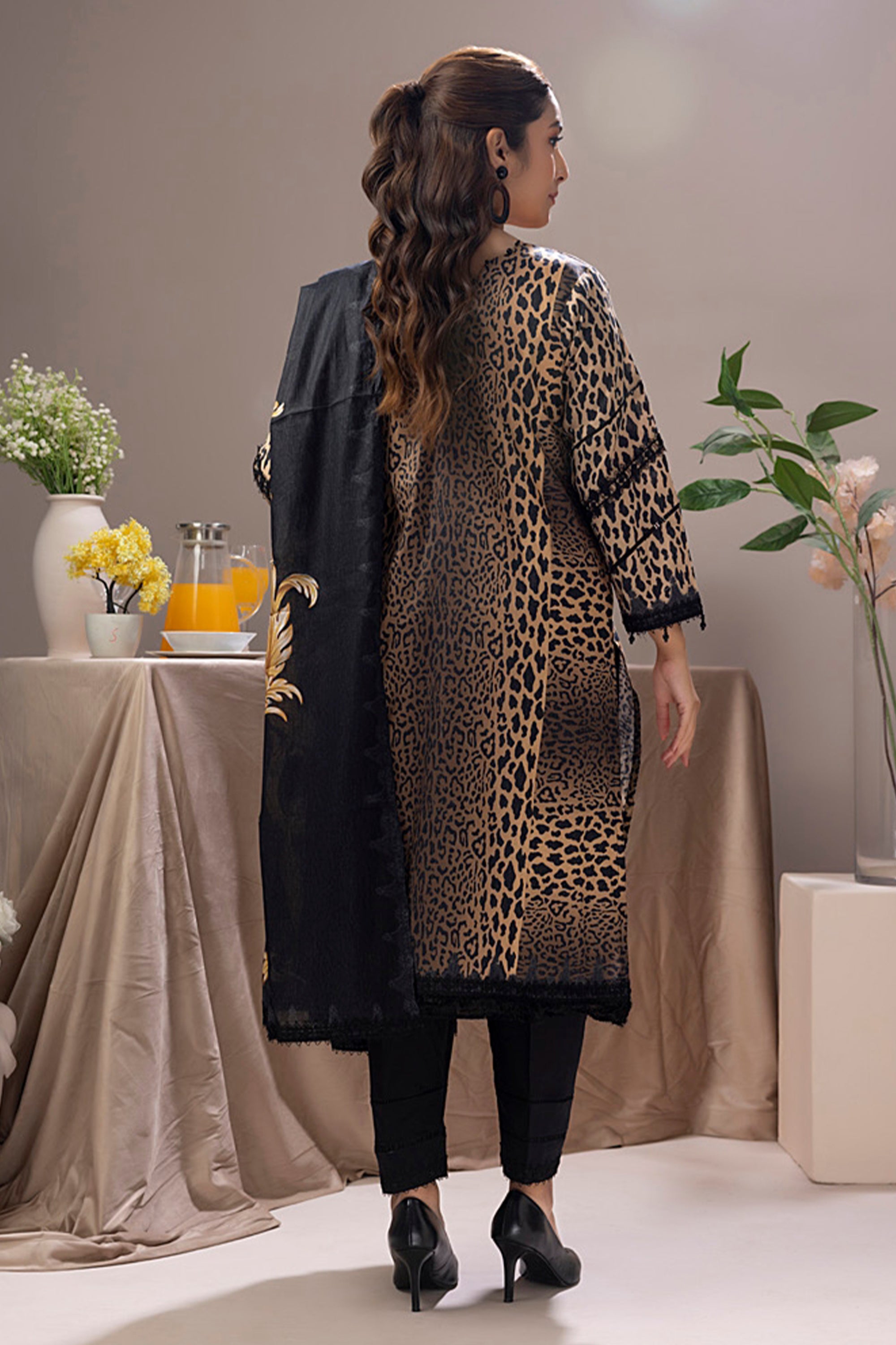 Salina Weaving Dobby Leopard Print Outfit