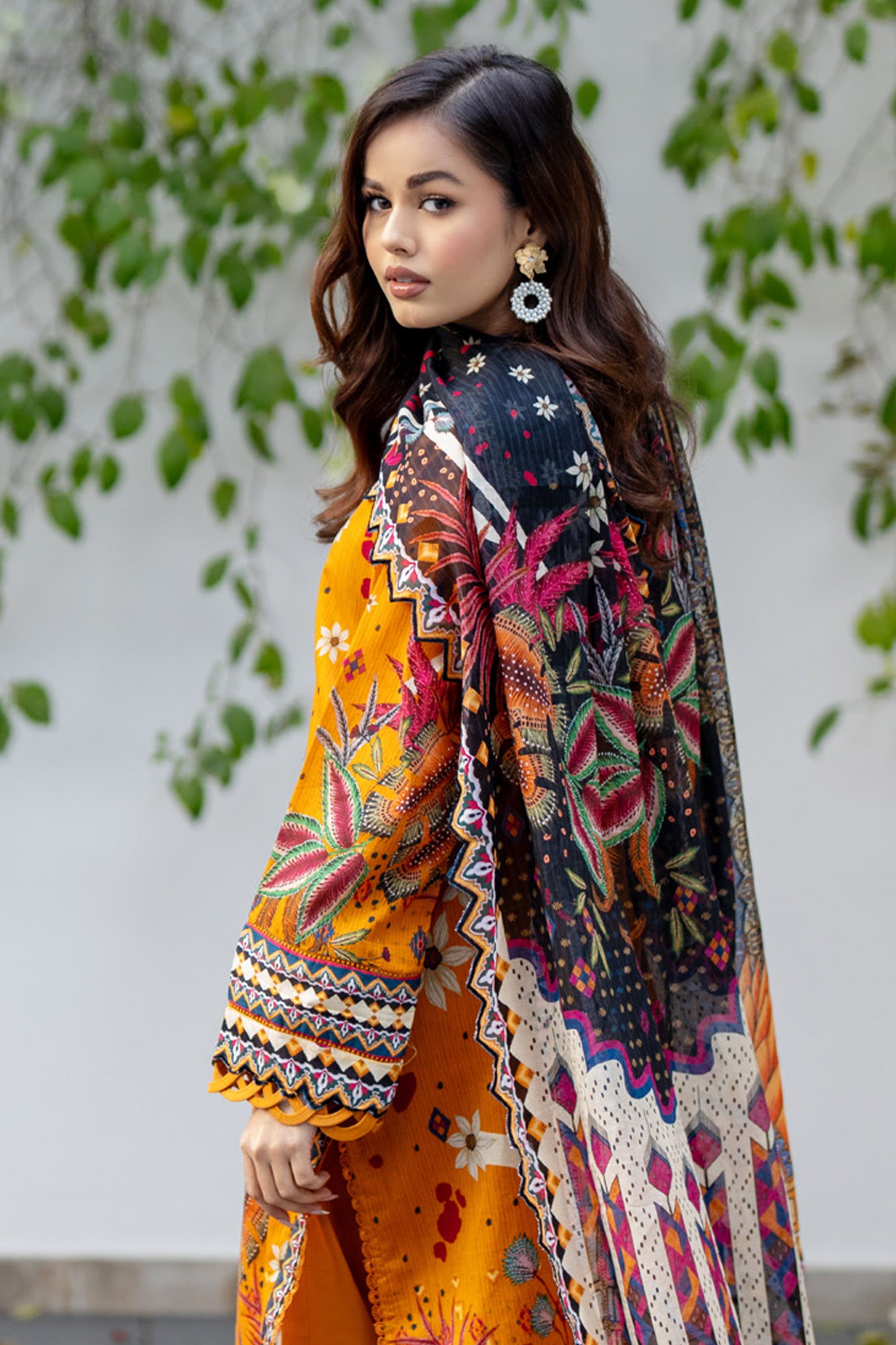 3Pc Printed Lawn – Moon Clothing