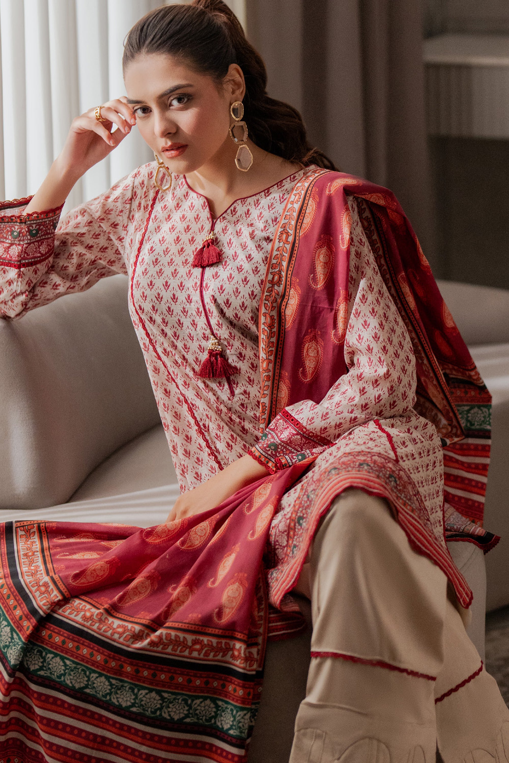 Salina Doriya Lawn By Regalia Unstitched 3 Pcs Suit