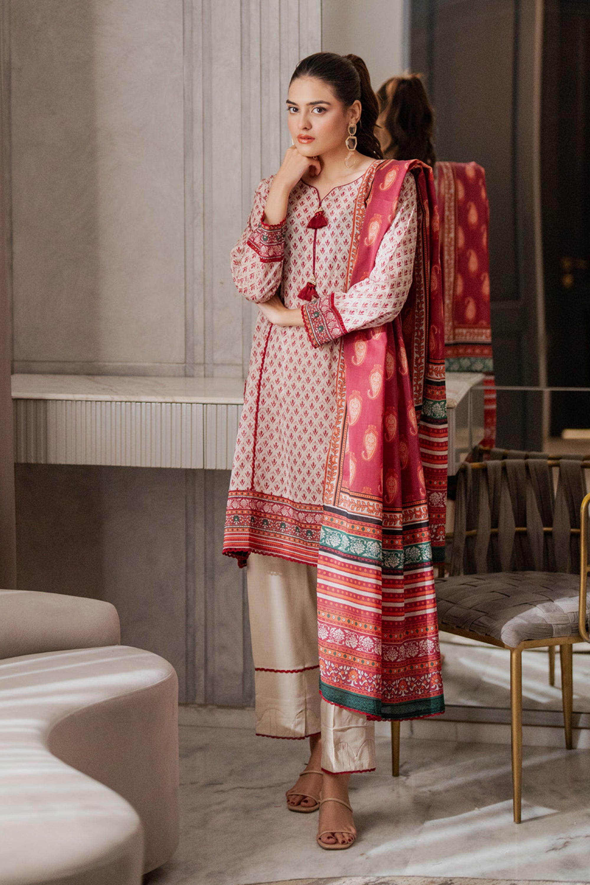 Salina Doriya Lawn By Regalia Unstitched 3 Pcs Suit