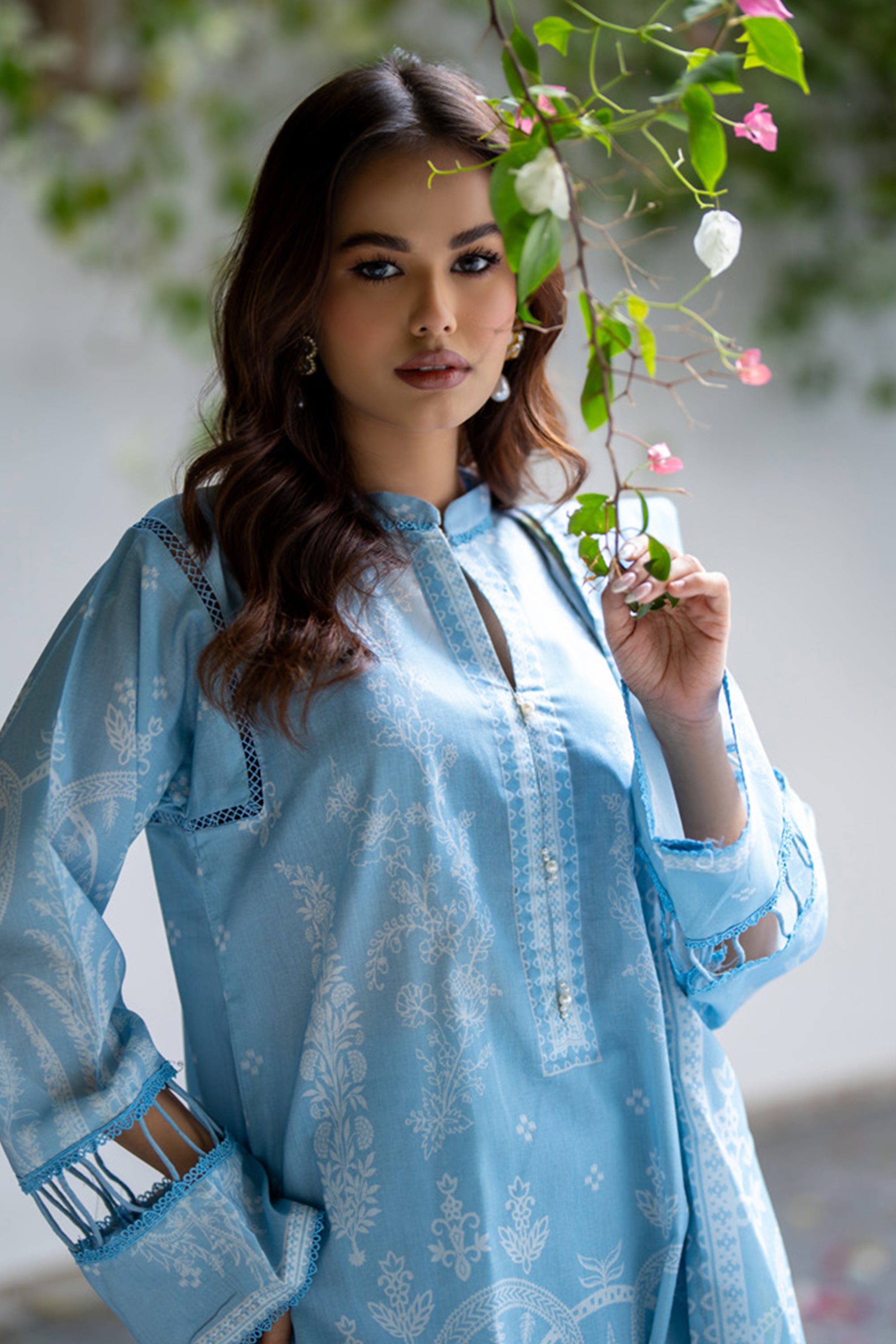 Salina Unstitched Lawn Digital Printed 3 Pcs Suit