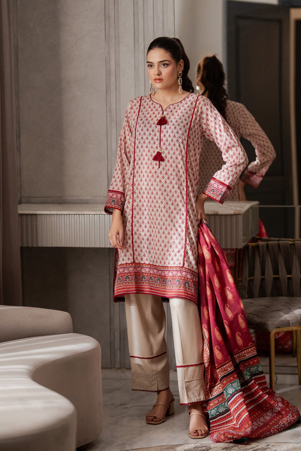 Salina Doriya Lawn By Regalia Unstitched 3 Pcs Suit