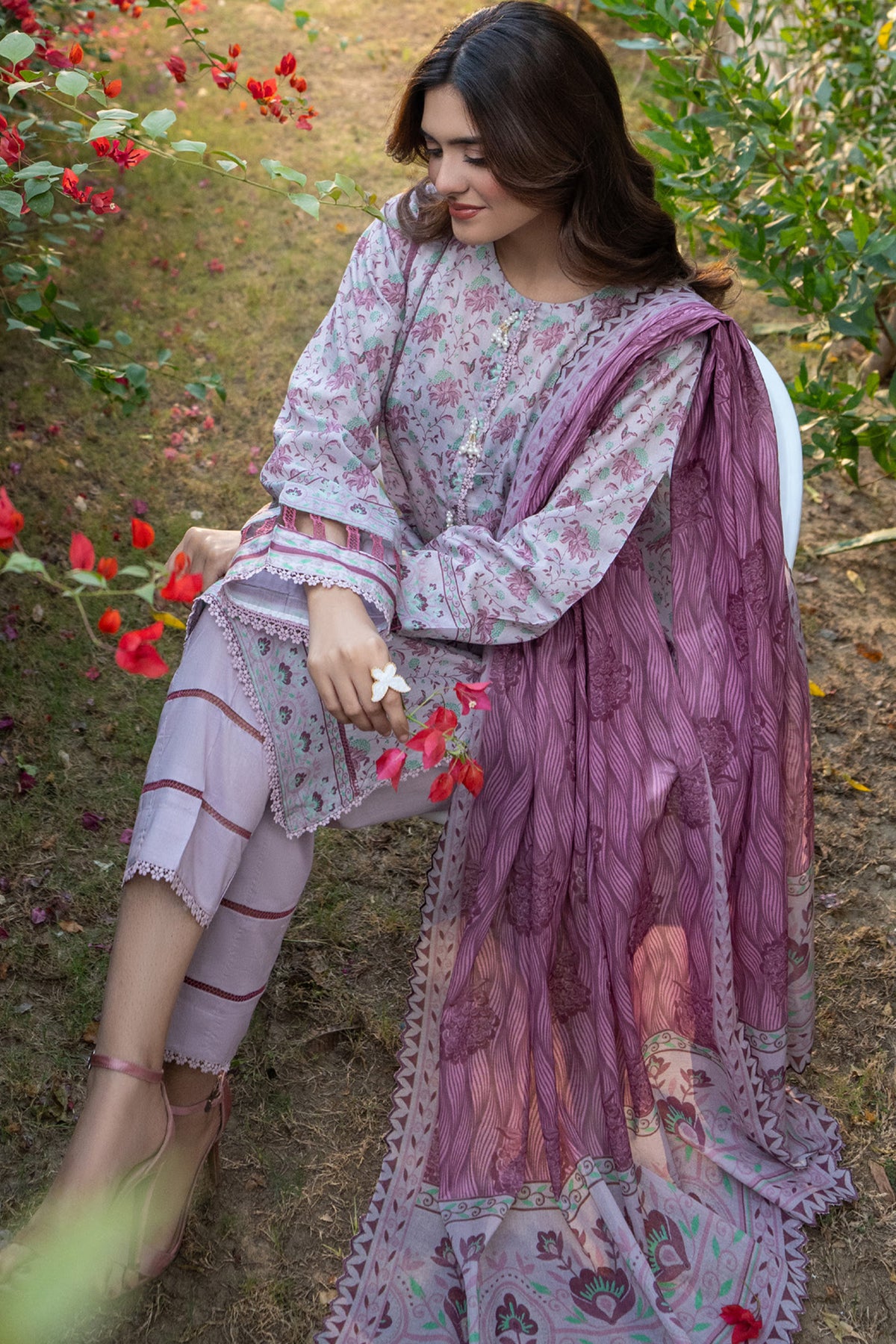 Salina Printed Unstitched 3-Piece Lawn Suit by Regalia Textile