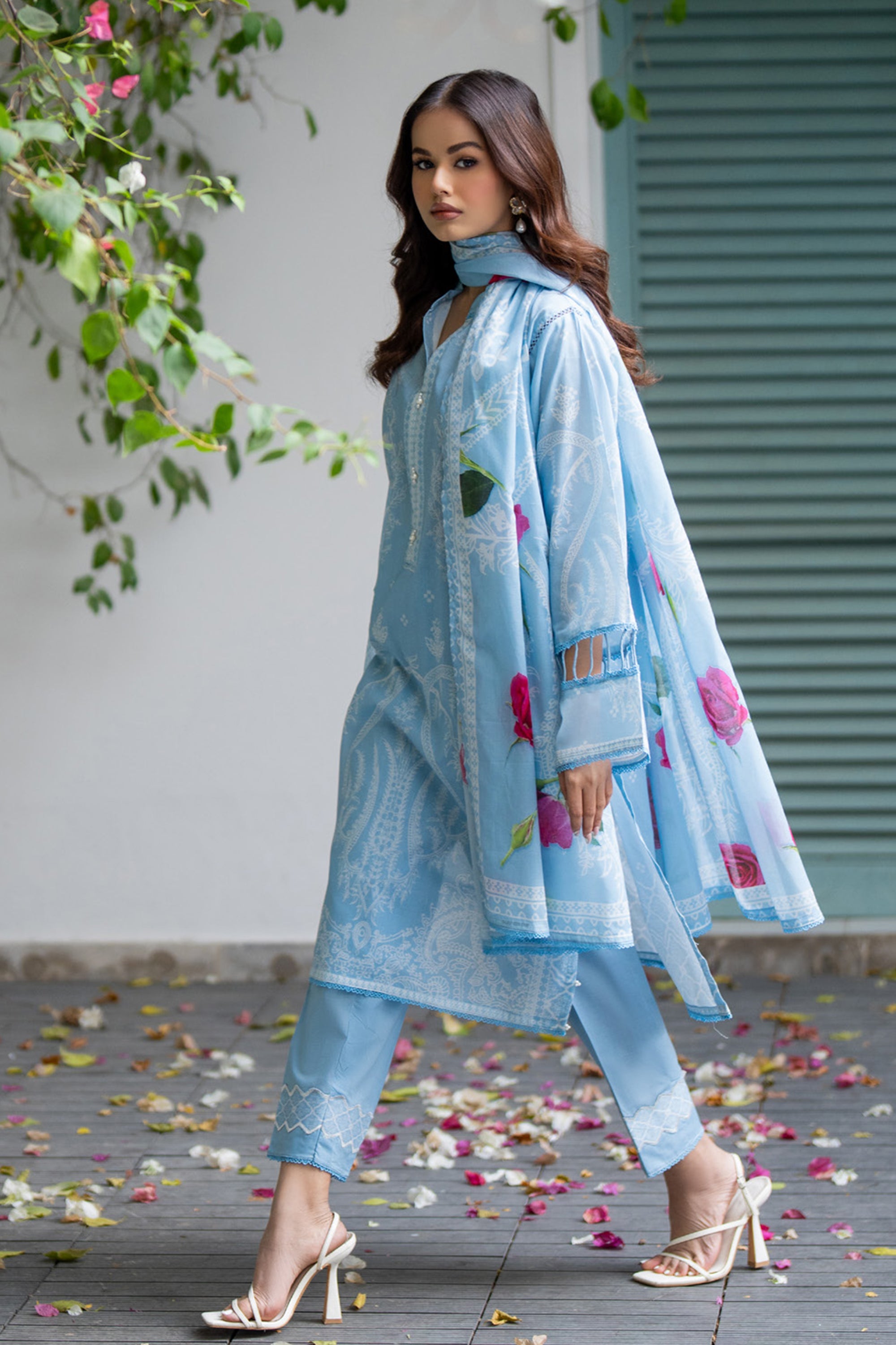 Salina Unstitched Lawn Digital Printed 3 Pcs Suit