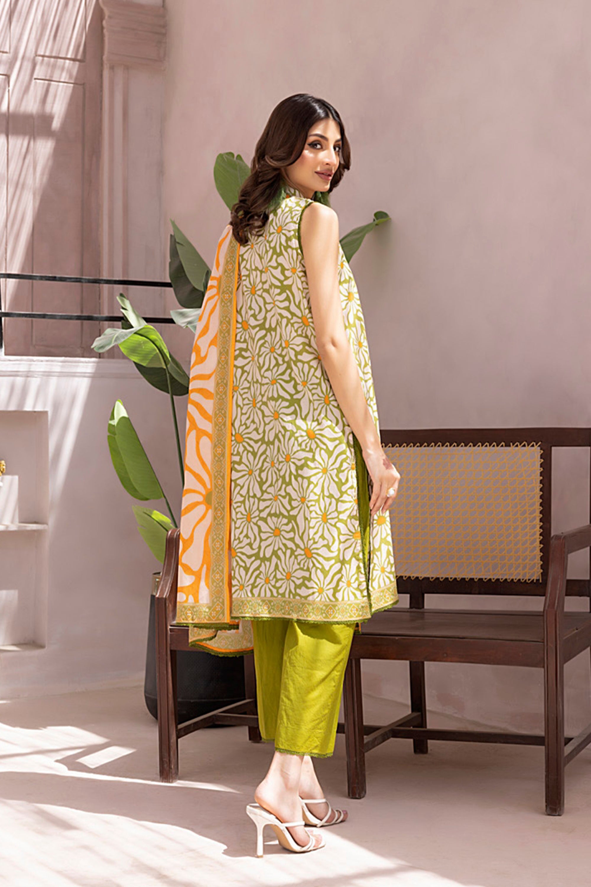 Sunlit Daisy Burst Lawn Suit