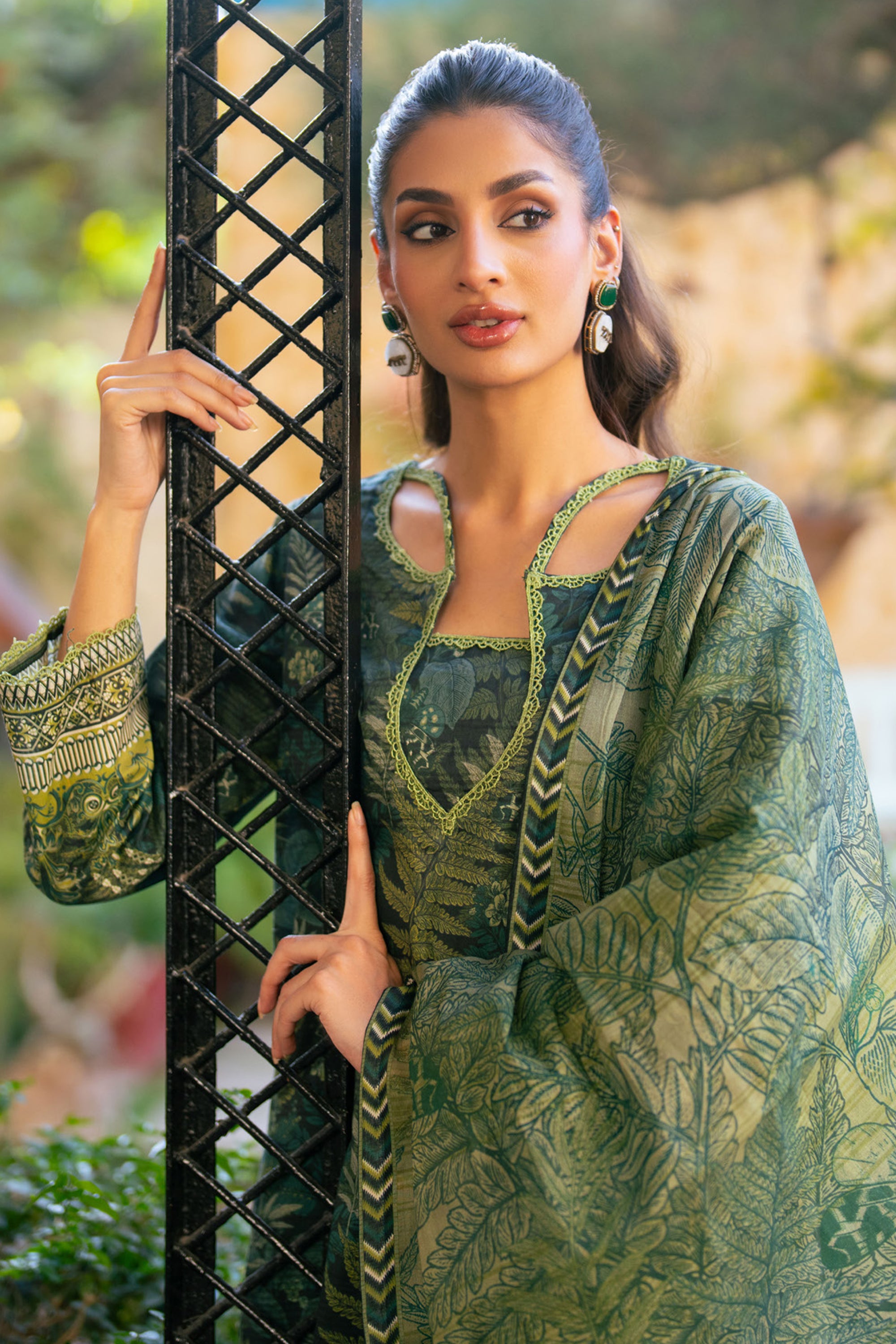 Elegant Botanical Print Lawn Ensemble