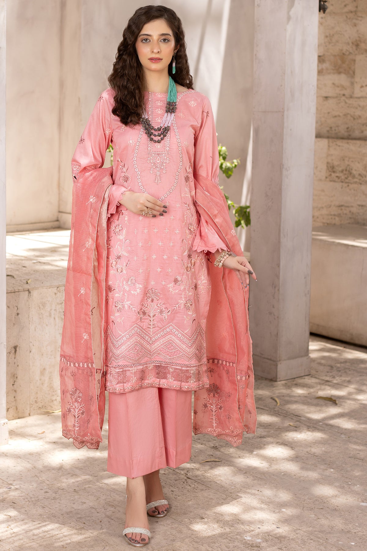 Rajis Mehak e Jahan Graceful Pink Embroidered