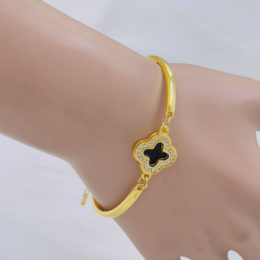 Star Wrist Bracelet Openable